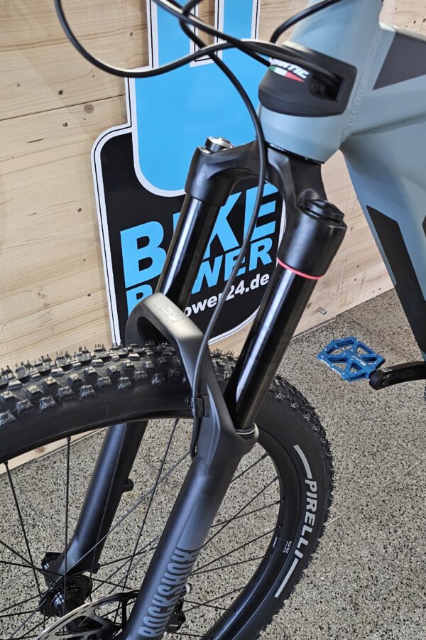 Fantic XTF 1.5 Sport, Yamaha PW X3 85Nm, 630Wh, 150mm Rock Shox, Trail-Mountain – Bild 2