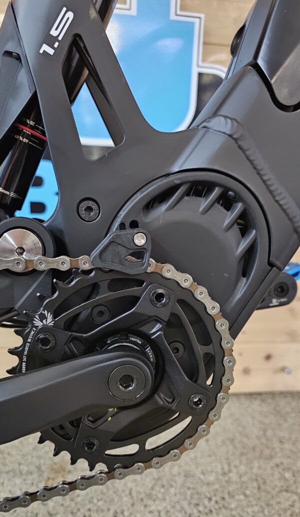 Fantic XTF 1.5 Sport, Yamaha PW X3 85Nm, 630Wh, 150mm Rock Shox, Trail-Mountain – Bild 16